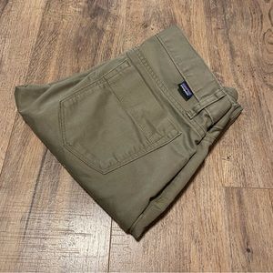 Patagonia Work Wear Women’s 4 28x30 Olive Green Pants Jeans Bottoms WMNS Used